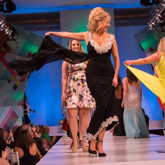 Tarik Ediz Dresses & Skirts - Tarik Ediz Couture Crystal Embellished Gown with Adjustable Train, Worn 1 Time!